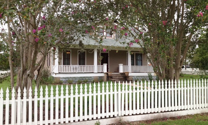 Cat Spring House | Strauss Haus Downtown Cat Spring