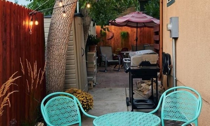 Colorado Springs House | Stroll to OCC ★ Spa-Like Shower ★ Clean ★ Comfy ★