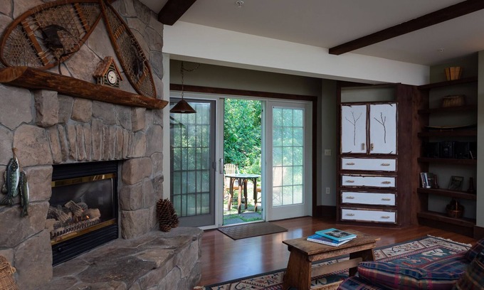 Vergennes Bed & Breakfast | Strong House Inn