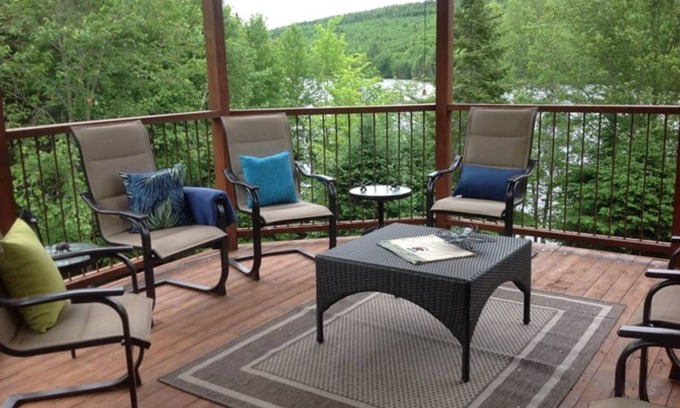 Kingsclear Bed & Breakfast | Strong Timbers B&B