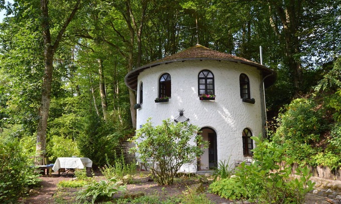 Strotzbusch House | Strotzbüsch Forest Hideaway
