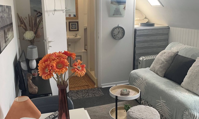Ault Apartment | Studette ault center ville 200 metres from the beach
