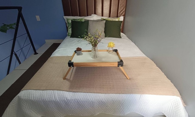 Santa Coloma de Gramenet Apartment | Studio in the center of Badalona.