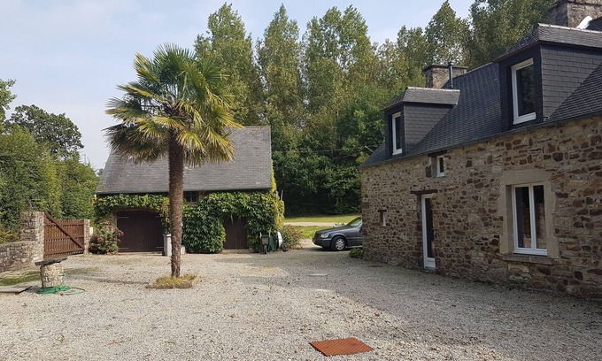 Saint-Pierre-d'Artheglise Apartment | Studios equipped in the village of "Silence that grows"