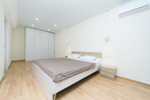 Solomjanskyj Apartment | Studiia na Beresteiskoi
