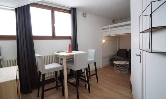 Vaulnaveys-le-Haut Apartment | Studio à Chamrousse 1750 Pieds des Montagnes