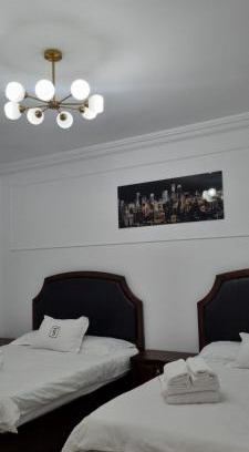 Tirgu Neamt Apartment | Studio 1