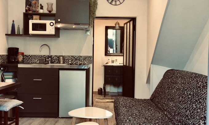 Cap-d'Antibes Apartment | Studio, 100m from the most beautiful site of Cap d'Antibes