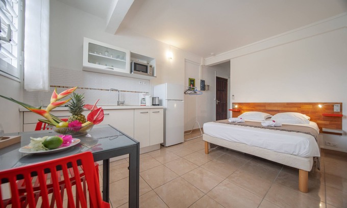 Pointe du Bout Apartment | Studio 101 - Ixora - proche plage