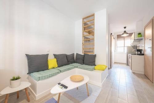 Aigaleo Apartment | studio 10min from Monastiraki Athens