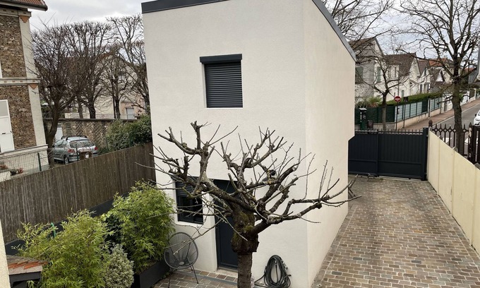 Garches Apartment | Studio 2 Adultes - Saint Cloud - Accès Direct Paris et Roland Garros