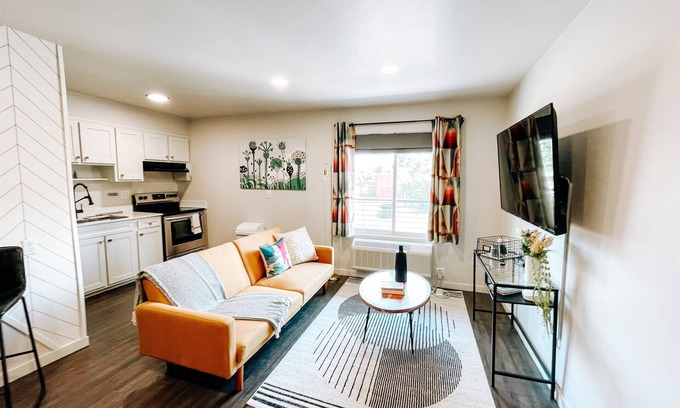 Midtown Apartment | Studio #3 Modern Studio in OKC's Vibrant Midtown!