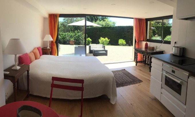 Valbonne Apartment | studio 36m2, dans un beau domaine privée au calme.