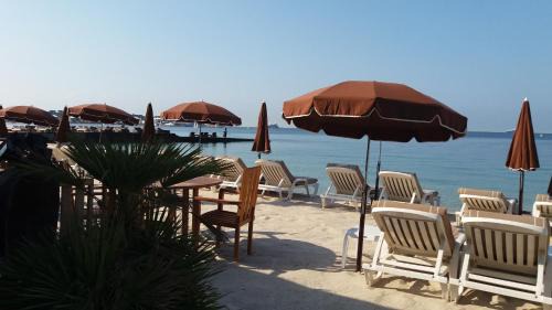 Juan-les-Pins Apartment | STUDIO 3mn A PIED DE LA PLAGE AVEC TERRASSE