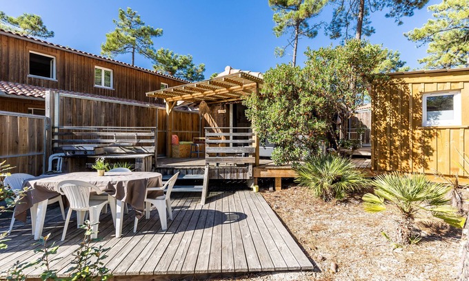 Carcans Plage Apartment | 'Studio 500m from Carcans Beach' with Garden & Wi-Fi