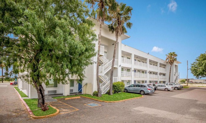 Northwest Corpus Christi Hotel | Studio 6-Corpus Christi, TX - North