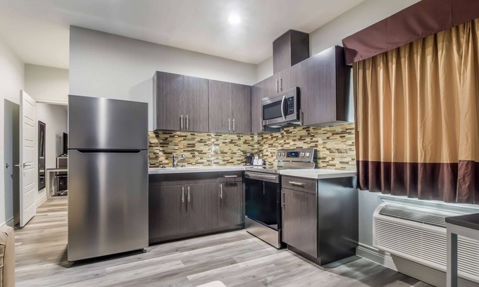 Deer Park Hotel | Studio 6 Deer Park, TX