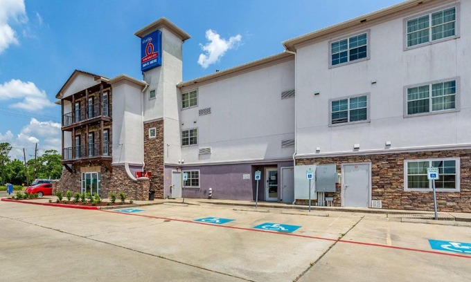 Orange Hotel | Studio 6-Orange, TX