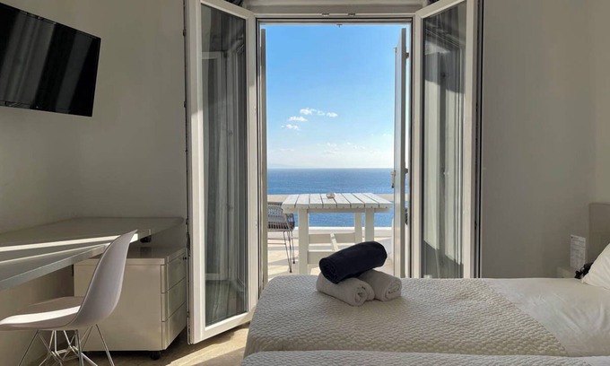 Paradise Hotel | Studio 6 - Sea View, Shared Infinity Pool, Bar, Outdoor Gym, 4' from beach