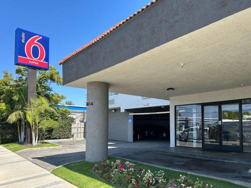 Gardena Hotel | Studio 6 Suites Gardena, CA