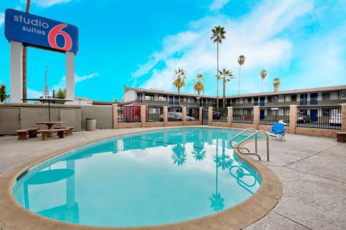 Carousel Hotel | Studio 6 Suites San Bernardino, CA