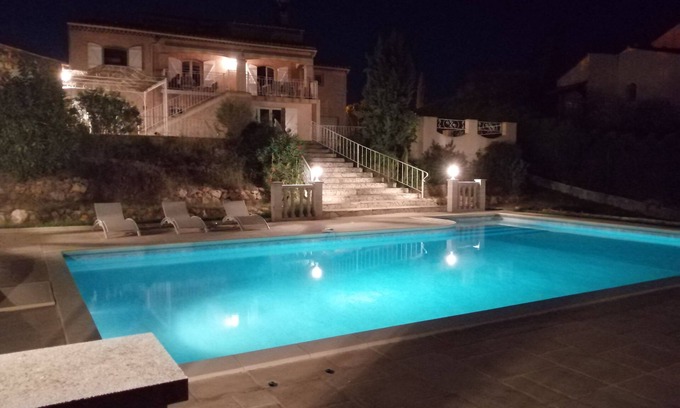 Roquebrune-sur-Argens Apartment | STUDIO Air-conditioned 2P Superb Pool BBQ Private garden in Roquebrune sur Argens