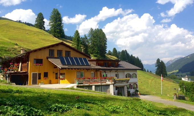 Davos Apartment | Studio apartment in the skiing, sports and hiking area Davos