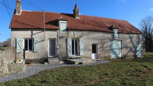 Brigueil-le-Chantre Apartment | Studio Apartment