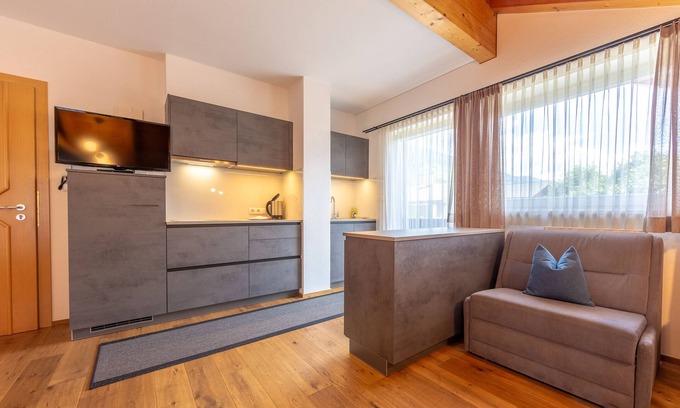 Prato alla Drava Apartment | Studio Apartment 'Alpengruss Air' with Mountain View, Shared Garden and Wi-Fi