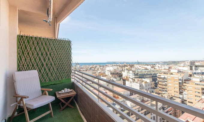 Alicante Apartment | Studio Apartment "176" with Sea View, Balcony & Wi-Fi
