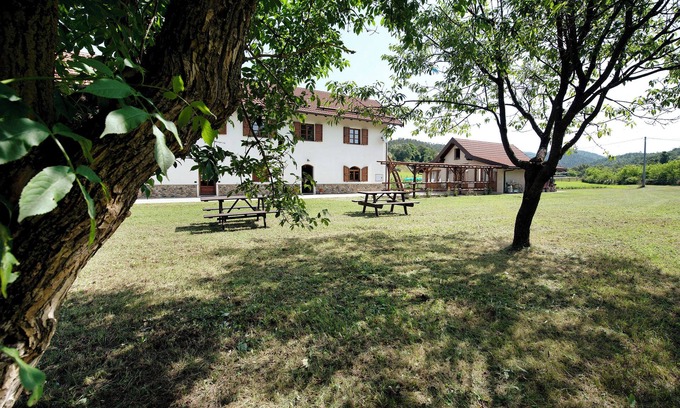 Sassello Apartment | Studio Apartment 'Ant Ra Prina Chiaro Pino' with Mountain View and Shared Garden