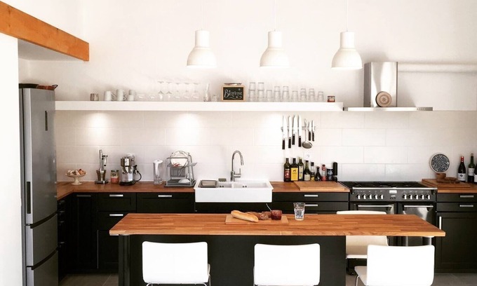 Mison Apartment | Studio apartment built in a 16th century barn in the foothills of the Alps