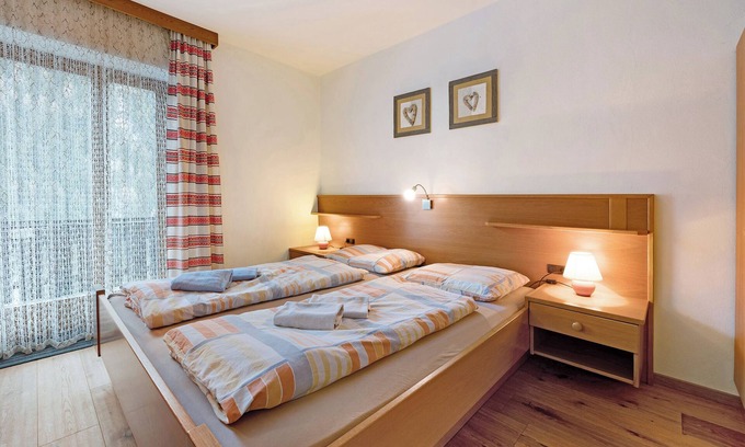 Racines Apartment | Studio Apartment "Heiserhof - Holunder" with Mountain View, Balcony & Wi-Fi