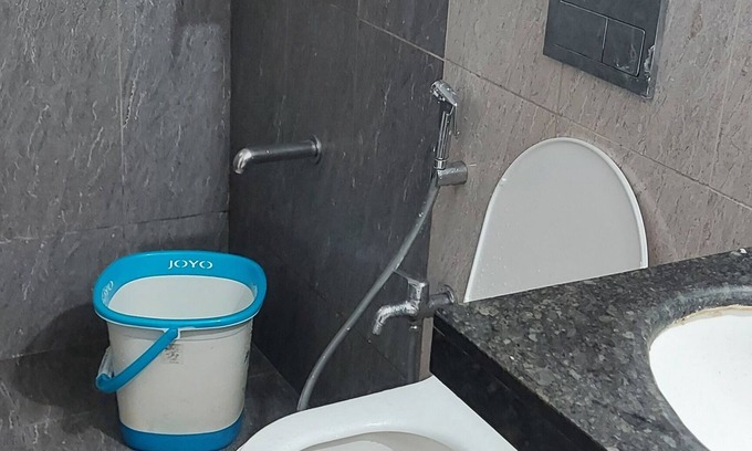 Wagholi Apartment | Studio Apartment in Kharadi. cozy apartment in enjoyable Pune with WiFi, AC