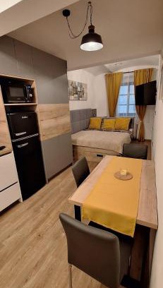Skofja Loka Apartment | Studio apartment Under the castle