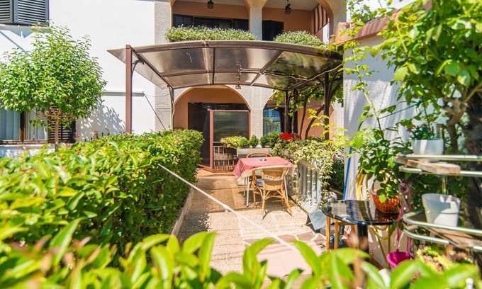 Funtana Apartment | Studio-Apartment Vilma with Garden View, No.4