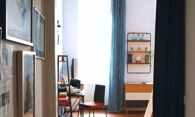 Ottakring Apartment | Studio apartment with big balcony and art in the air! 10 min to the city!