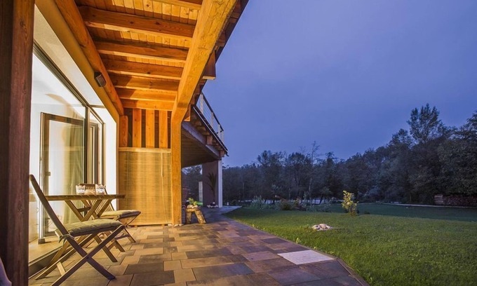 Visoko Apartment | Studio Apartment with garden view