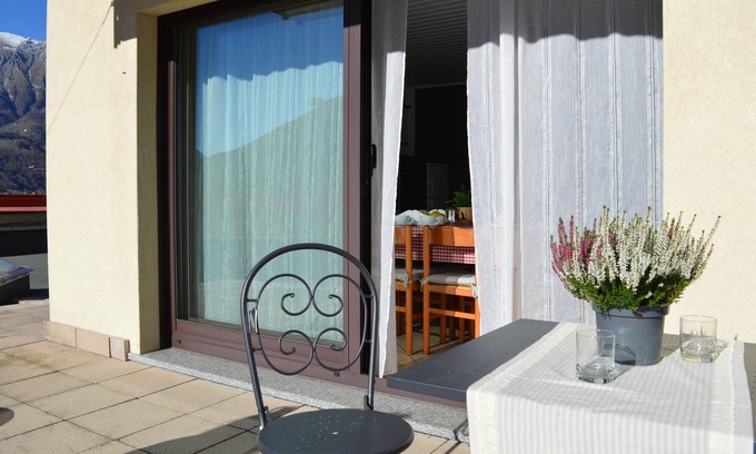Cremeno Apartment | Studio Apartment with panoramic view 25/studio, second floor