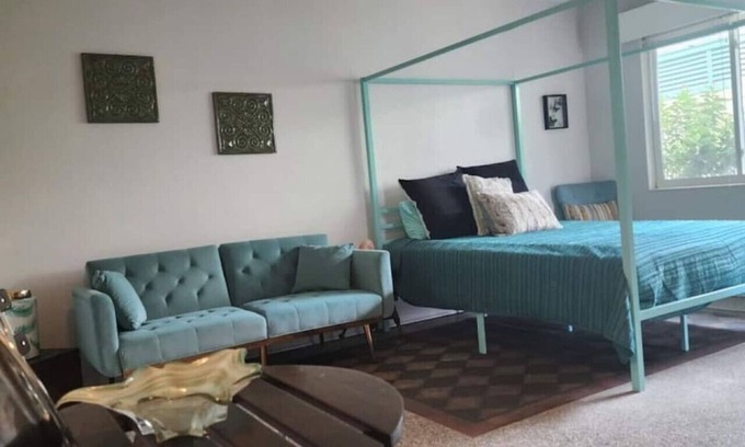 Crescent Lake Apartment | Studio Apt Near Down Town!