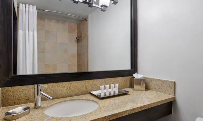 Aspen Hotel | Studio, Aspen, Pool, Hot tub, Ski-in/out Sleeps 4