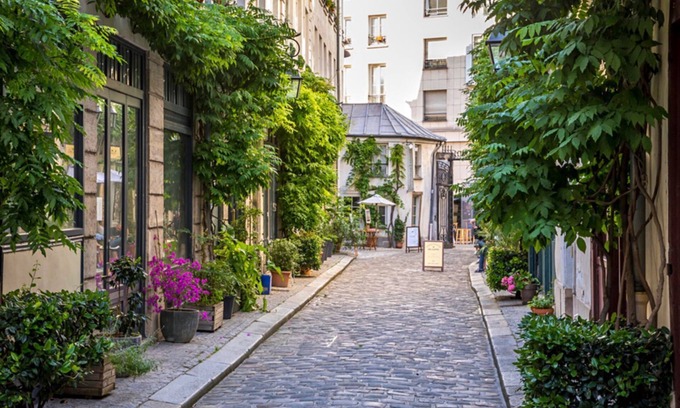Quartier de la Roquette Apartment | Studio au Calme, Situé Dans une Cour Privée Sécurisée, en Plein Cœur de Paris