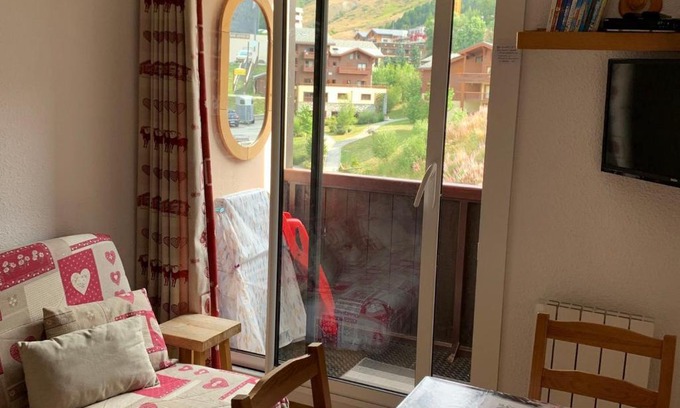 Les Menuires Apartment | Studio avec Cabine aux Pieds des Pistes, Animaux Admis - FR-1-574-27