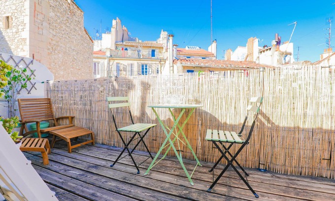 Noailles Apartment | Studio avec terrasse - Vieux Port & Cours Julien