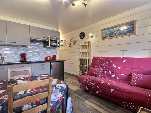 Plagne Centre Apartment | Studio cabine rénové proche des pistes, balcon, 4 couchages - FR-1-455-91