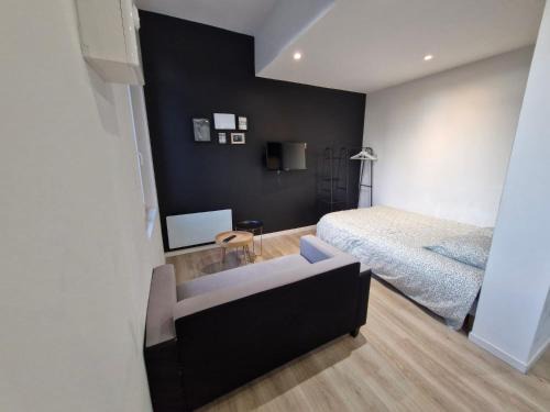 Valenciennes Apartment | Studio Canada 3