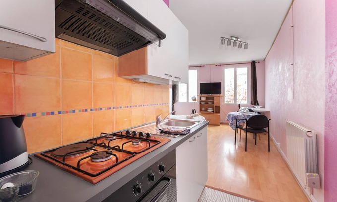 Saint-Girons Apartment | Studio Centre Saint-Girons, Studio Centre Saint-Girons
