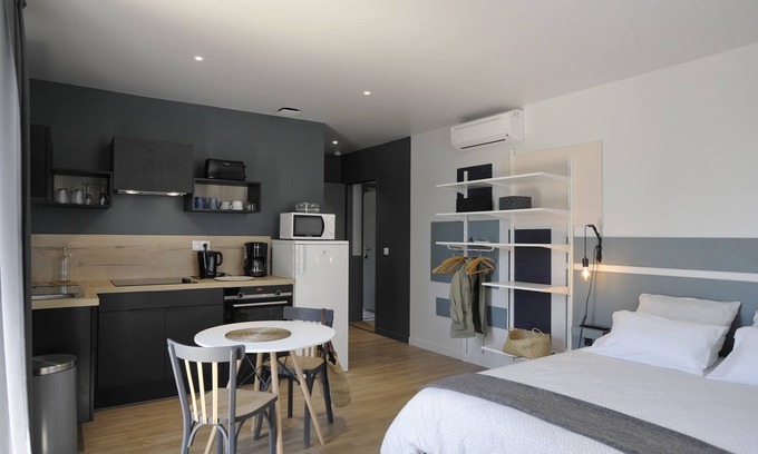 Jonzac Apartment | Studio comfort in the heart of Jonzac