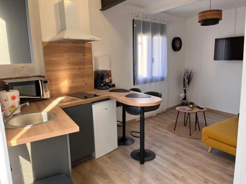 Saint-Hippolyte Apartment | Studio cosy entièrement neuf, arrivée autonome
