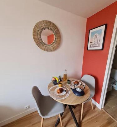 Beauvais Apartment | Studio cosy et fonctionnel